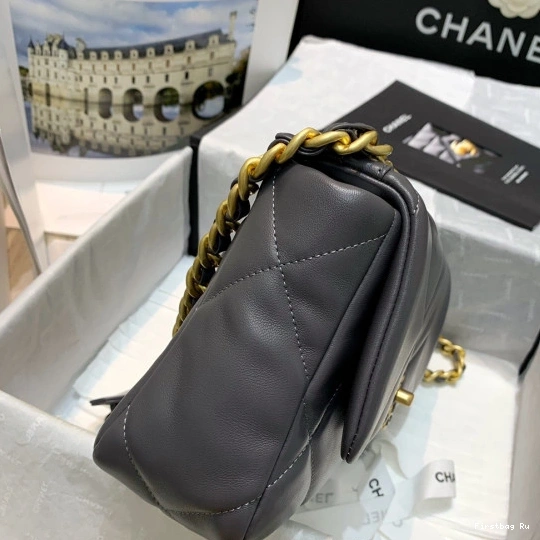 First Bag Ru 19 FLAP BAG CHANEL 0821